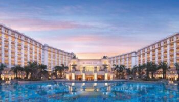 Горящий тур в отель CROWNE PLAZA RESORT SANYA BAY (EX. GRAND FORTUNE BAY) 5* из Санкт-Петербурга вылет 19.02.2025