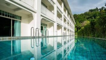 Горящий тур в отель MARINA GALLERY RESORT KACHA KALIM BAY 5* из Санкт-Петербурга вылет 18.10.2025