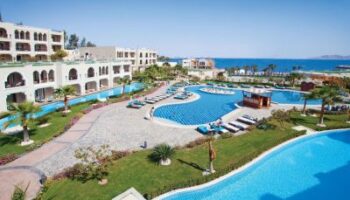 Горящий тур в отель SUNRISE ARABIAN BEACH RESORT 5* из Санкт-Петербурга вылет 02.10.2026