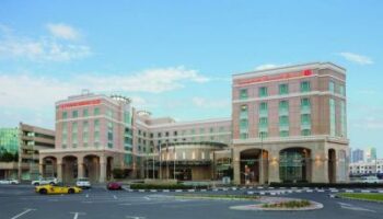 Горящий тур в отель CROWNE PLAZA DUBAI JUMEIRAH (EX. RAMADA BY WYNDHAM JUMEIRAH) 5* из Санкт-Петербурга вылет 18.05.2026