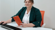 Менеджер Елена Костева